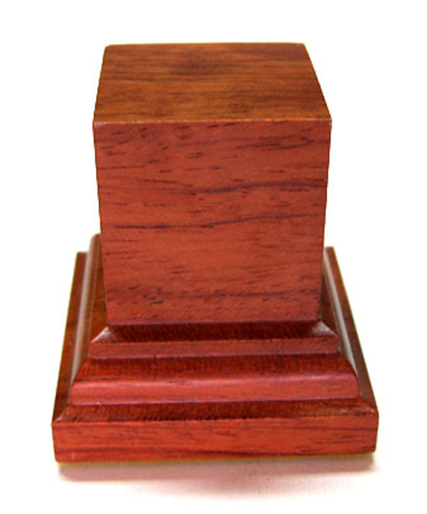 Peana cuadrada de madera 4 x 4 cm - MANUALIDADES TRASGU